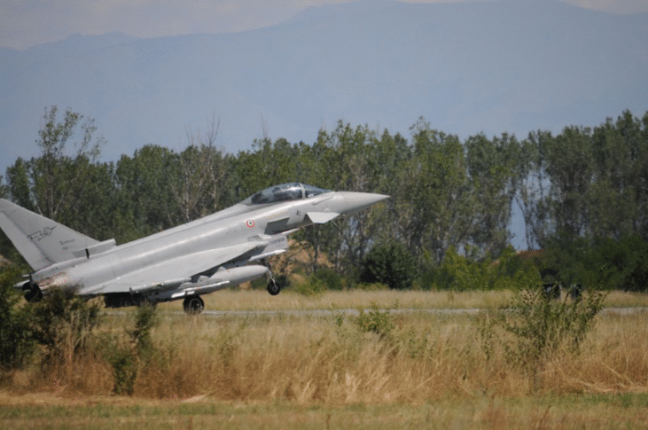 Италиански изтребители „Eurofighter Typhoon“ кацнаха в авиобаза Граф Игнатиево