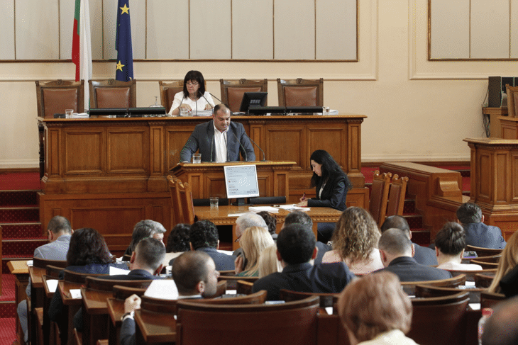 Парламентът отхвърли проекторешението, внесено от ПГ „БСП за България“, за освобождаване на Емил Христов като заместник-председател на Народното събрание