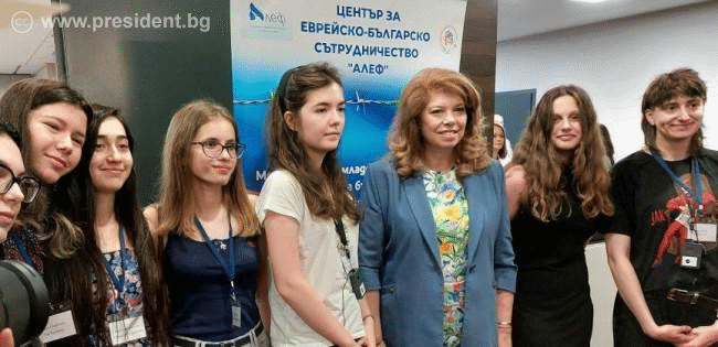 Вицепрезидентът: Образованието и културата отричат разделението и омразата