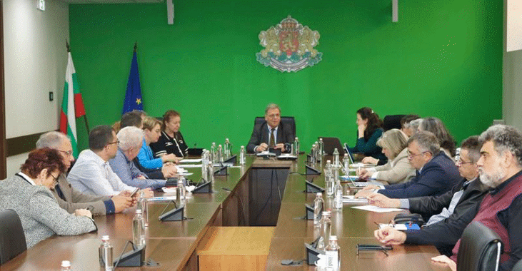 Министър Юлиян Попов обсъди с представители на индустрията виждания за прилагане на Европейската схема за търговия с емисии