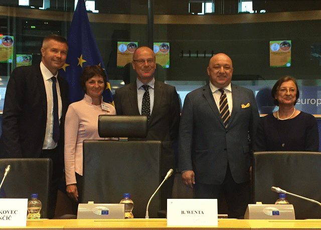 Министър Кралев в Европейския парламент: България e aктивен партньор в борбата с корупцията в спорта