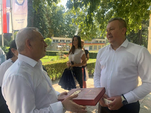 Министър Кузманов посети сръбския институт за спорт и спортна медицина