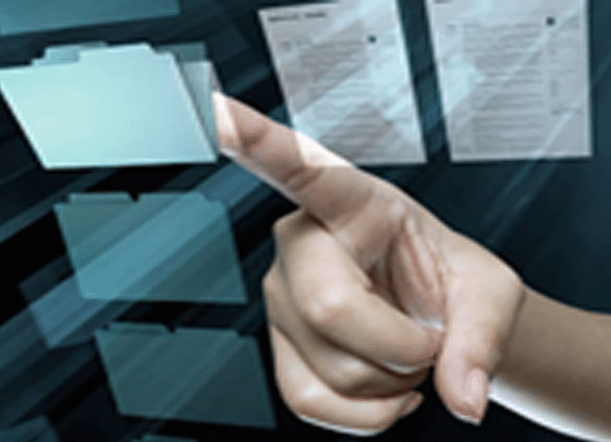 Документите от трудовото досие на работника или служителя могат да се създават и съхраняват в електронен формат