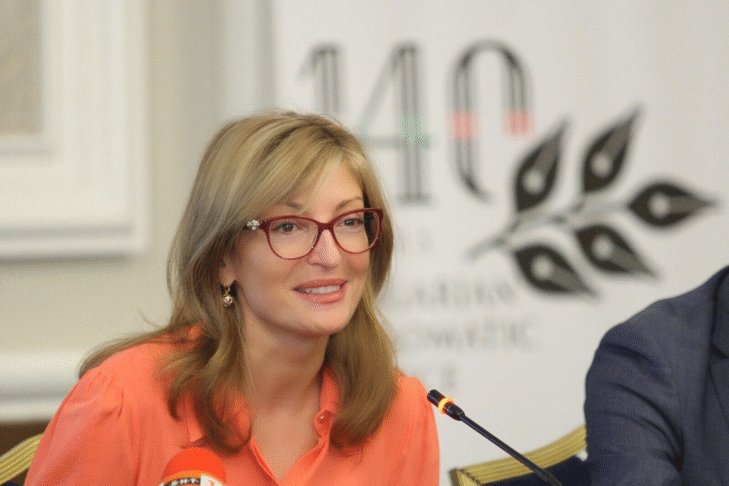 Екатерина Захариева представи възможностите на България пред почетните ни консули зад граница