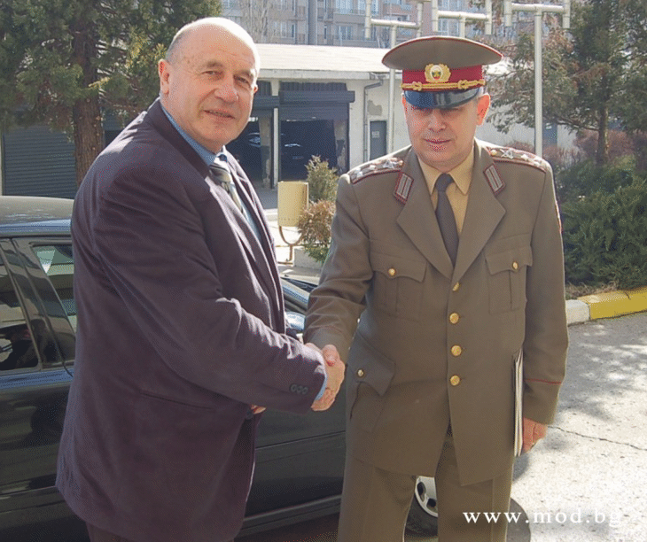 Заместник-министърът на отбраната Иван Иванов представи новоназначения Главен инспектор на Министерството на отбраната полковник Стефан Трашлиев
