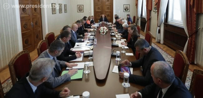 Президентът Румен Радев призова правителството да постави в Съвета на ЕС въпроса за приемане на план за действие в случай на миграционен натиск