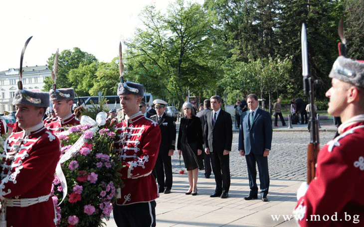 Пръст от бойните полета на Българската армия през Втората световна война бе положена в Алеята на славата във Военната академия