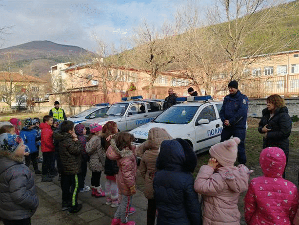Ден на полицейската професия в детската градина