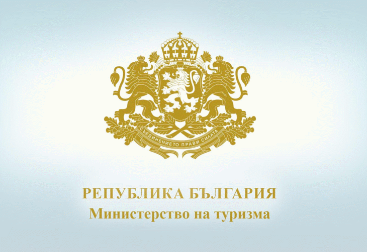 Министър Илин Димитров изиска незабавна оперативна информация за сигналите за мазут по Южното Черноморие