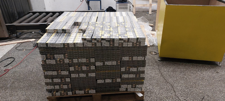 Над 570 000 къса контрабандни цигари, укрити в режещи машини, задържаха на ГКПП Капитан Андреево