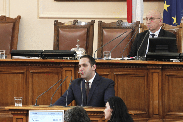 Народното събрание изслуша министъра на икономиката Емил Караниколов относно състоянието на бизнес климата в страната