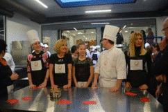 Омбудсманът Мая Манолова, шеф Манчев, Миро, Анелия, Деси Бакърджиева и Тити месиха козунаци за баба и дядо