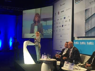 Фандъкова: "Всяка инвестиция, ако не е насочена към хората, не би имала успех"