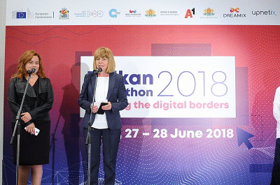 Кметът Йорданка Фандъкова и комисарят Мария Габриел откриха Балкански хакатон в София