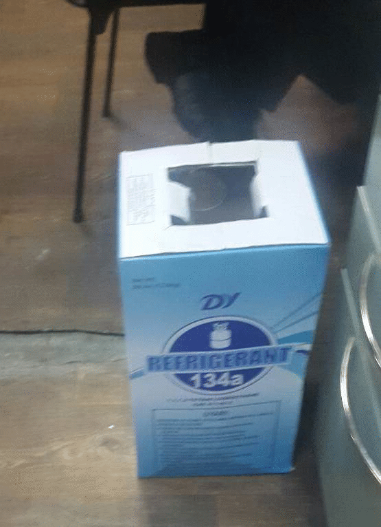 12 бутилки нелегално пренасян фреон задържаха инспектори от Митница Русе в района на Дунав мост 1