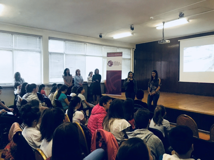 С урок за професията инженер-технолог в София започна изпълнението на Програма за кариерно ориентиране на учениците, инициирана от председателя на Комисията по образованието и науката Милена Дамянова