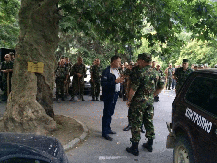 Продължава участието на военнослужещите от Българската армия в гасенето на пожара в Рила