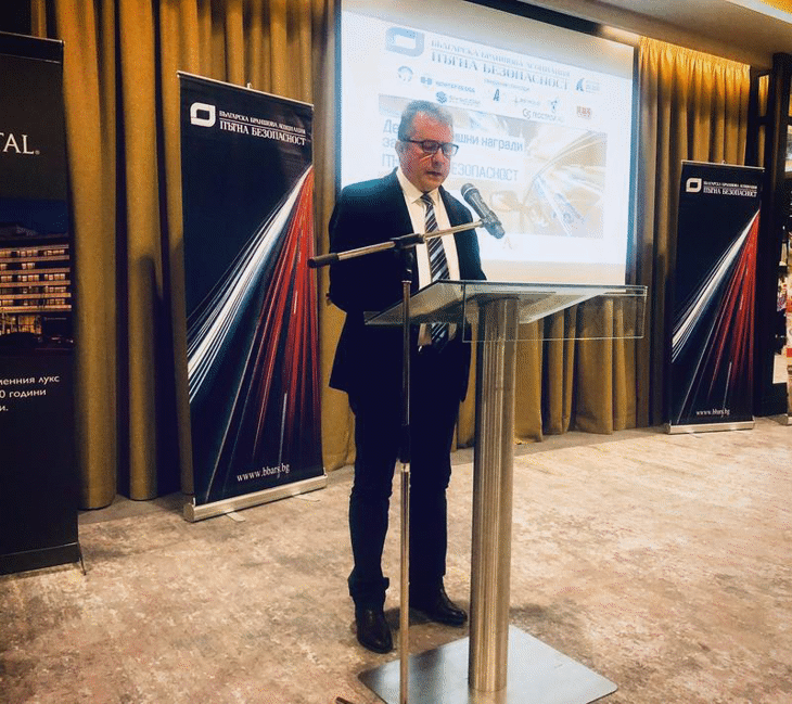 Над 460 км републикански пътища от II и III клас ще бъдат обновени от МРРБ със средства от ОПРР