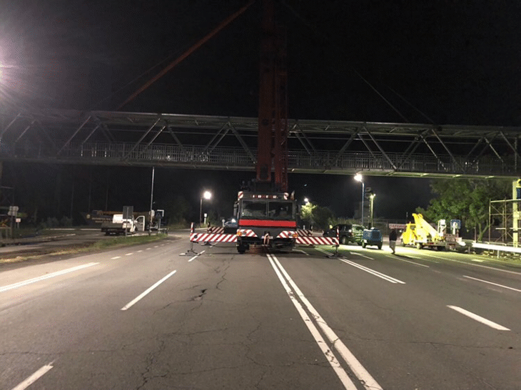 Монтирана е пасарелката при с. Атия по път II-99 Бургас – Царево