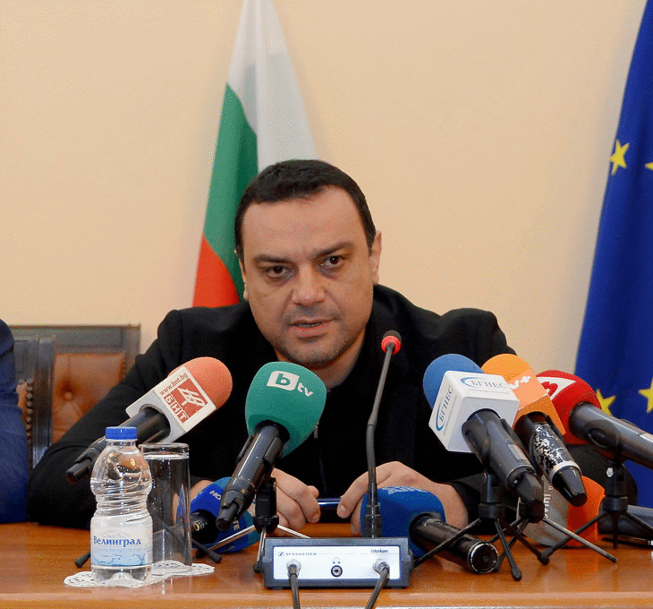 Министър Ивайло Московски: Удължаваме процедурата за концесиониране на летище София