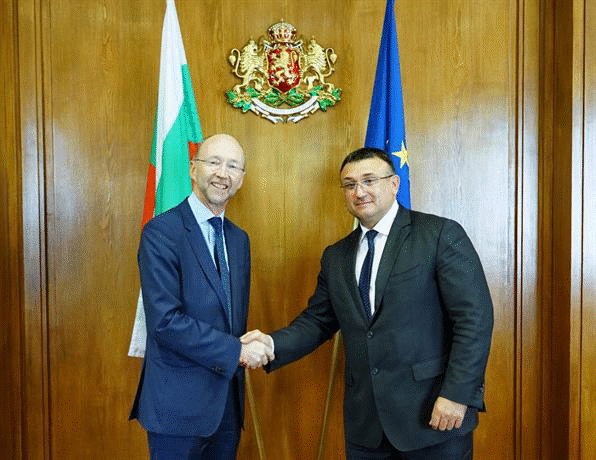 Среща на министър Маринов със зам.- генералния директор на ГД „Мобилност и транспорт“ на ЕК и европейски координатор по пътната безопасност