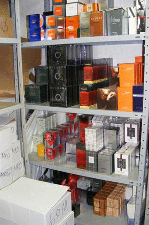Варненски антимафиоти иззеха 3794 парфюма, носещи логото на 52 търговски марки