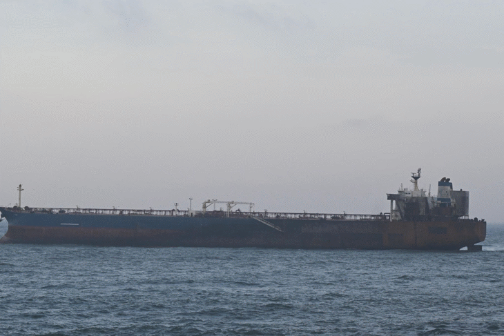 Операцията по изтегляне на кораба „Кайрос“ край Ахтопол се изпълнява по план и без забавяне