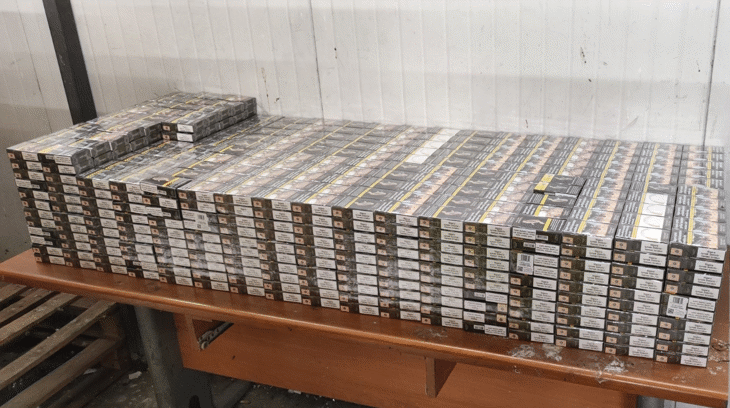 Митнически служители откриха 1196 кутии контрабандни цигари