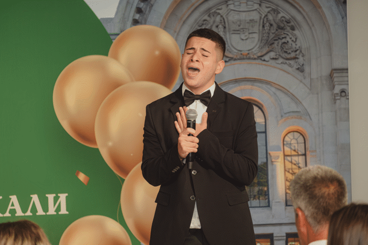 Концерт на сцената на „Роди се звезда“