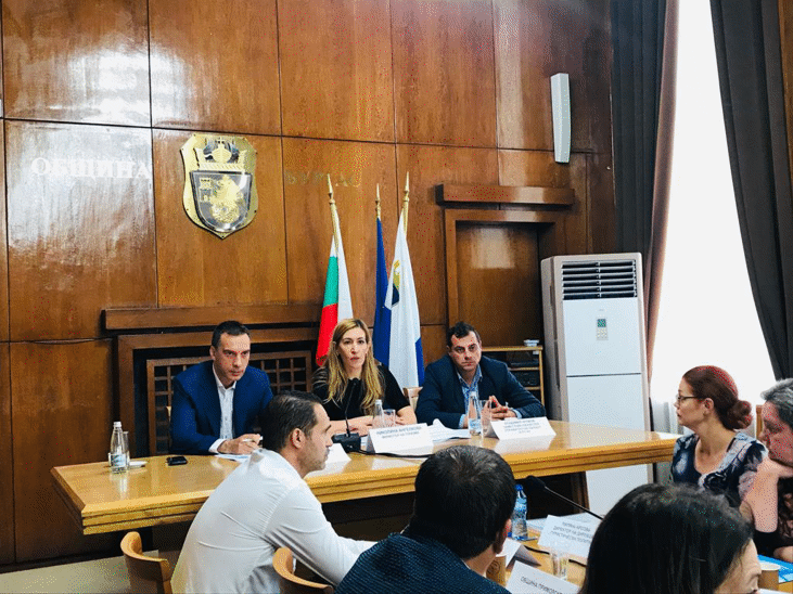 Министър Ангелкова в Бургас: Запазваме България като устойчива туристическа дестинация, вярвам, че пак ще го направим и следващата година