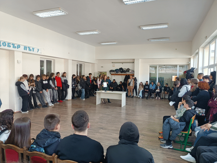 Прокурор от Апелативна прокуратура-Бургас запозна ученици от ПГТ „Иван Вазов“ в Слънчев бряг с вредата, въздействието и наказателната отговорност след употреба на наркотични вещества