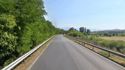 От утре до понеделник се ограничава движението по участък от път III-108 - от АМ „Струма“ до с. Рибник. Пътуващите за Петрич ще преминават по обходен маршрут