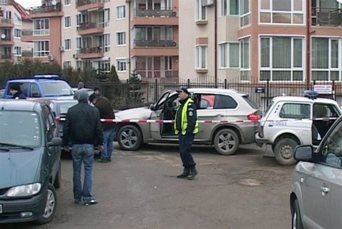 Столични полицаи задържаха двама автокрадци