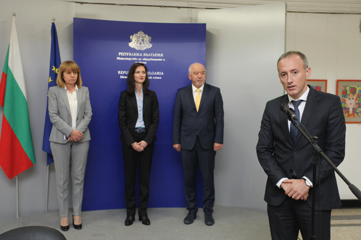 Министър Красимир Вълчев Подписа Декларация За Присъединяването На България Към Високопроизводителните Изчисления Eurohpc