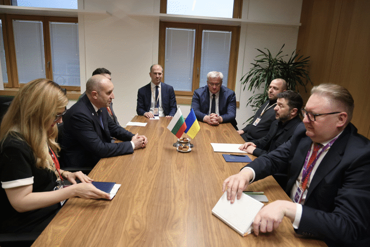 Министър Петрова участва в среща на българската делегация с президента на Украйна Володимир Зеленски в Брюксел