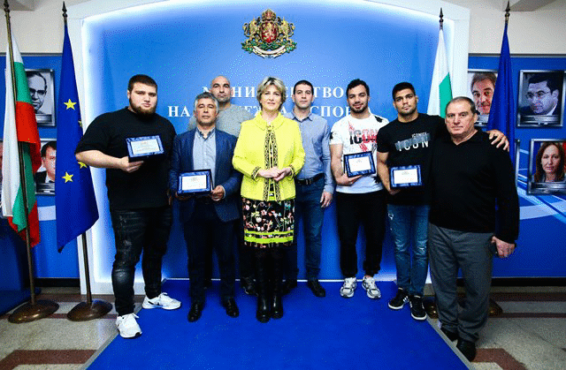 Министър Весела Лечева награди спортисти за постигнати успехи на големи първенства