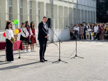 Като възпитаник на Немската езикова гимназия, министър Никола Стоянов откри новата учебна година в училището