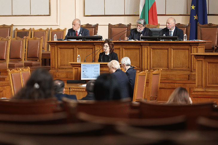 Народното събрание възложи на Министерския съвет да инициира лицензиране за сключване на договор за доставка на неруско ядрено гориво