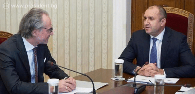Президентът Румен Радев се срещна с председателя на ВКС Лозан Панов
