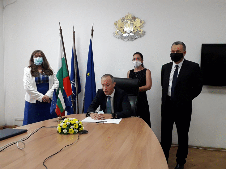 Министрите На Образованието И Науката На България И Украйна Подписаха Протокол За Сътрудничество