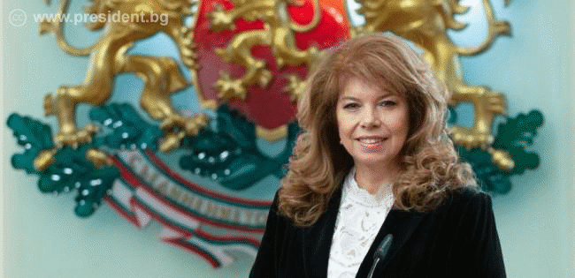 Илияна Йотова: Подпалването на български дипломатически автомобили на територията на Северна Македония е посегателство срещу България
