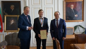 Oтличителен знак на Председателя на БАН за Йорг Шенк