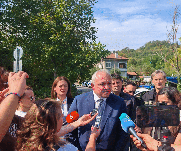 Министър Иван Демерджиев: Започват пълни проверки на всички складове и предприятия за боеприпаси в страната