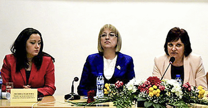Цецка Цачева: Очаквам Националната програма за саниране да има благоприятен ефект, както в сферата на заетостта и енергийната ефективност, така и за по-добрия облик на комплексите в Плевен