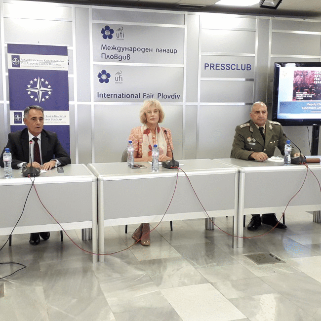 Заместник-началникът на отбраната генерал-лейтенант Димитър Илиев: Войските, силите и оръжията зависят, както никога досега, от кибер пространството
