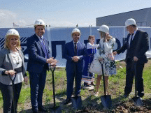 Министър Караниколов направи първа копка на новия склад на „Ролпласт Груп“ АД на стойност 7 млн. лв.