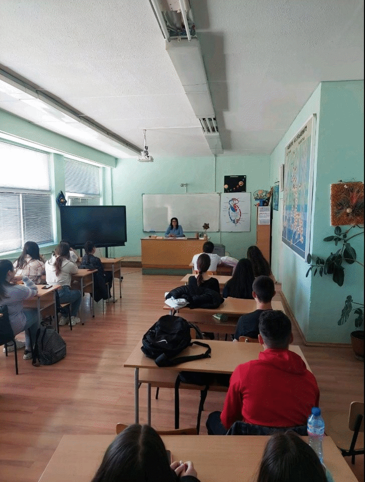 Третият етап от образователната програма на Прокуратурата за учебната 2022 – 2023 година завърши с лекции на прокурорите от Районна прокуратура-Варна