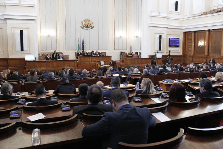Парламентът даде "зелена светлина" за закупуване на нова бойна техника