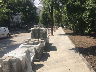 Зам.-кметът на София Крусев: "Изпълняваме програма за ремонт на тротоари и квартални улици във всички райони на града"