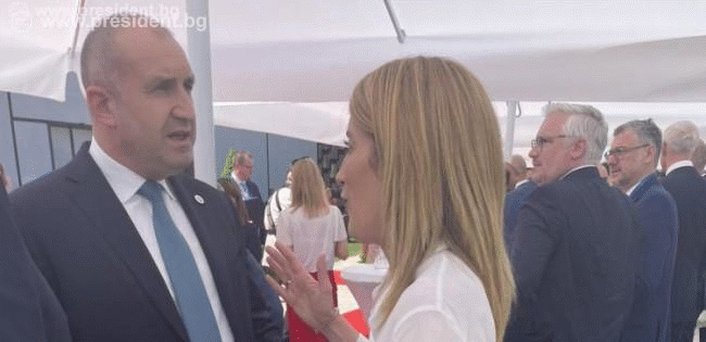 Президентът Румен Радев разговаря с председателя на ЕП Роберта Мецола